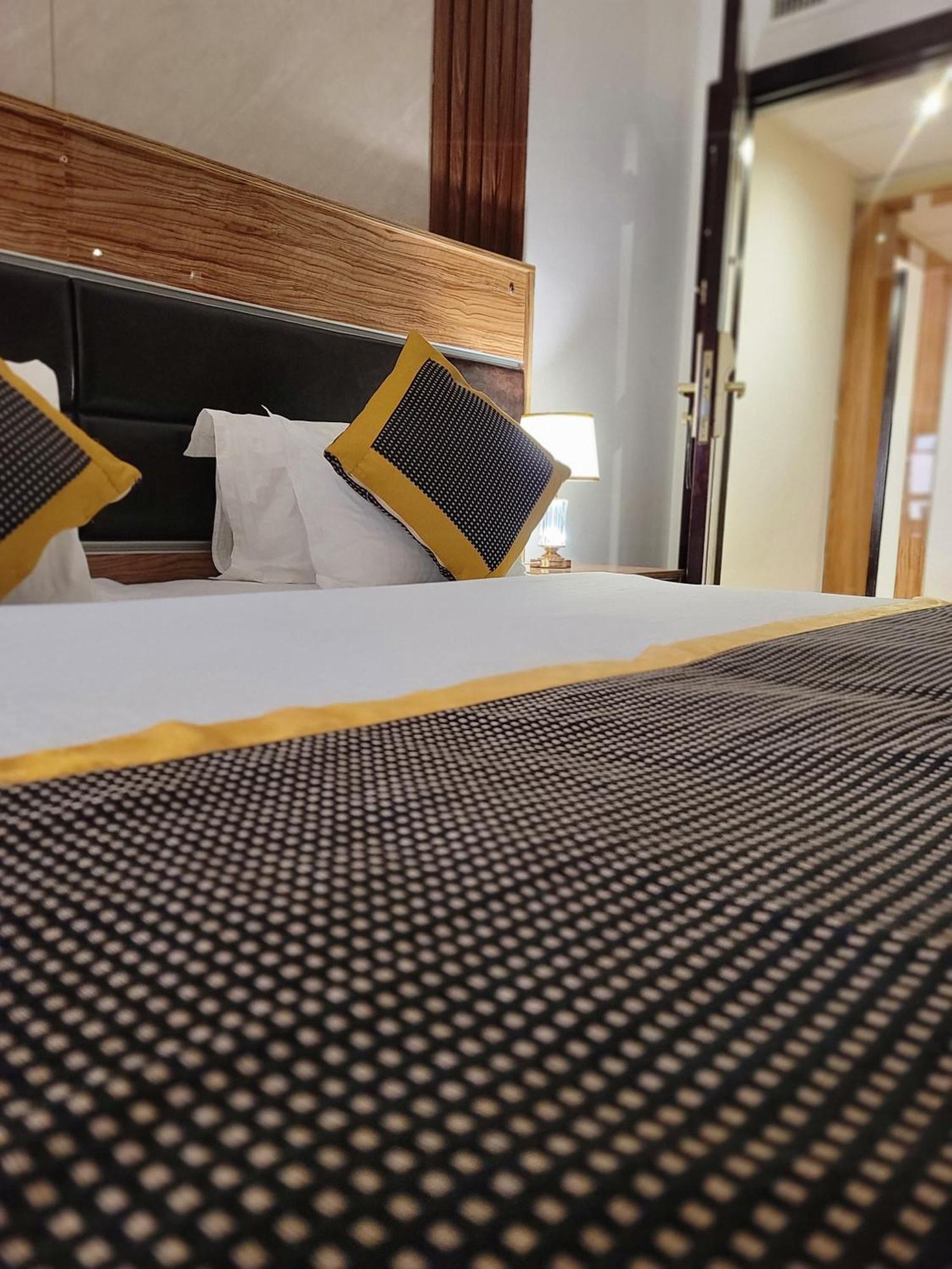Golden Tulip Al Shakreen Μεδίνα Εξωτερικό φωτογραφία